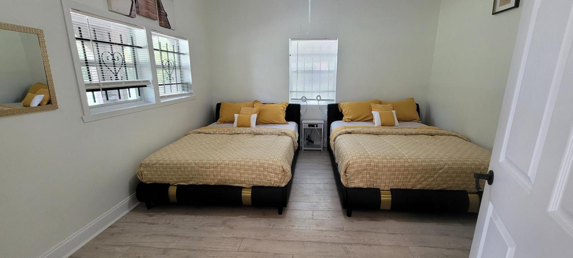 Large, Central, Lovely & Cozy 4Bed/2Bath - House By Everbank Stadium Jacksonville Esterno foto