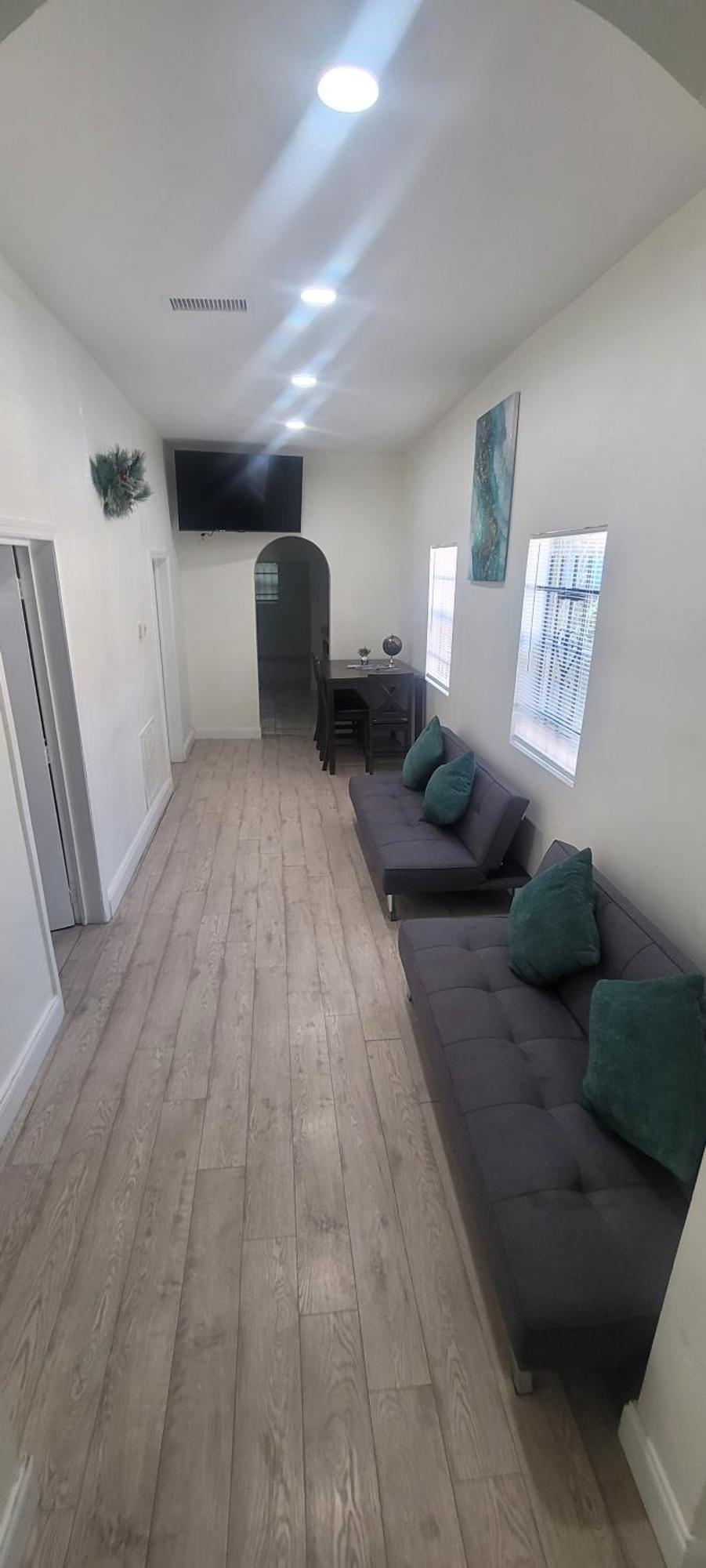 Large, Central, Lovely & Cozy 4Bed/2Bath - House By Everbank Stadium Jacksonville Esterno foto